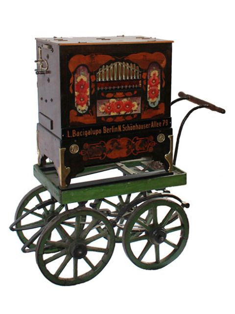 33er Bacigalupo Trompetenorgel mit Wagen, gebaut Anfang der 1930er Jahre (Bild: Museum Pankow / Gerd Schwenke)