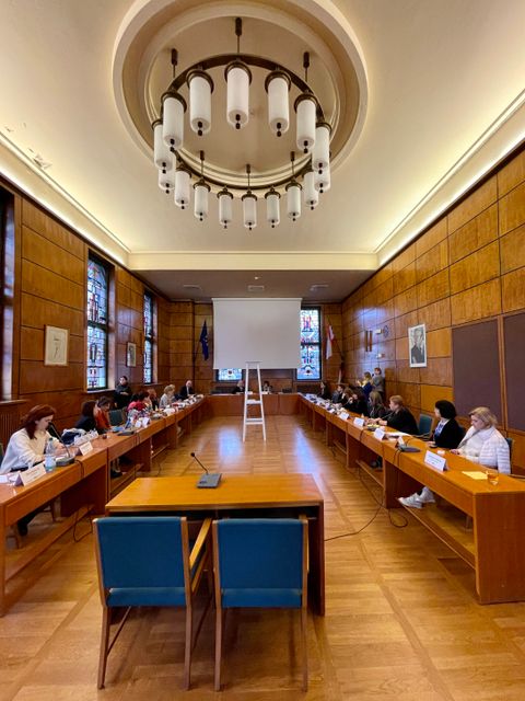 2. November 2022: Ukrainische Frauen zu Gast im Alten BVV-Saal des Rathauses Zehlendorf