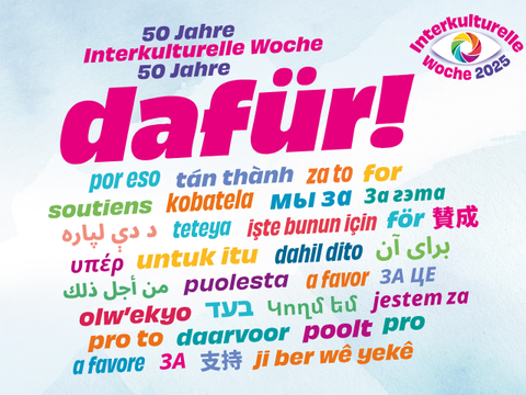 Grafik zur 50. Interkulturellen Woche mit dem Motto-Wort "dafür" in verschiedenen Sprachen