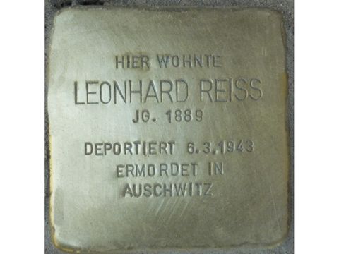 Stolperstein Leonhard Reiss (Bild: Stolpersteine-Initiative CW, Hupka)