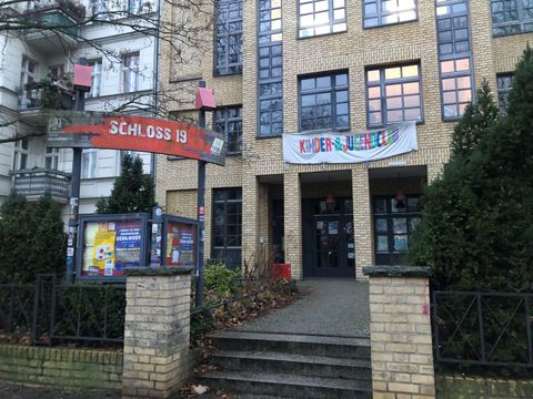 Jugendclub Schloss 19
