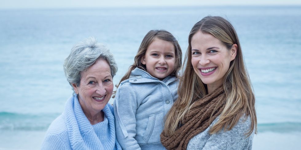 Drei Frauen dreier verschiedener Generationen