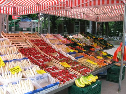 Obst-_und_Gemuesestand