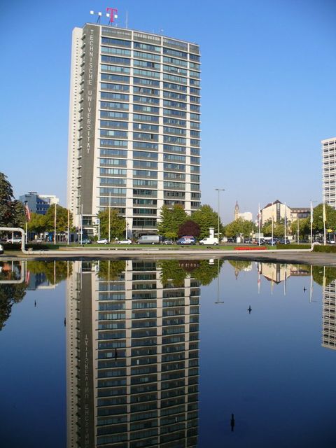 Telefunken-Hochhaus am Ernst-Reuter-Platz, 27.9.2005, Foto: KHMM