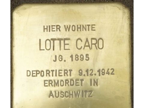 Stolperstein Lotte Caro (Bild: Stolpersteine-Initiative CW, Hupka)
