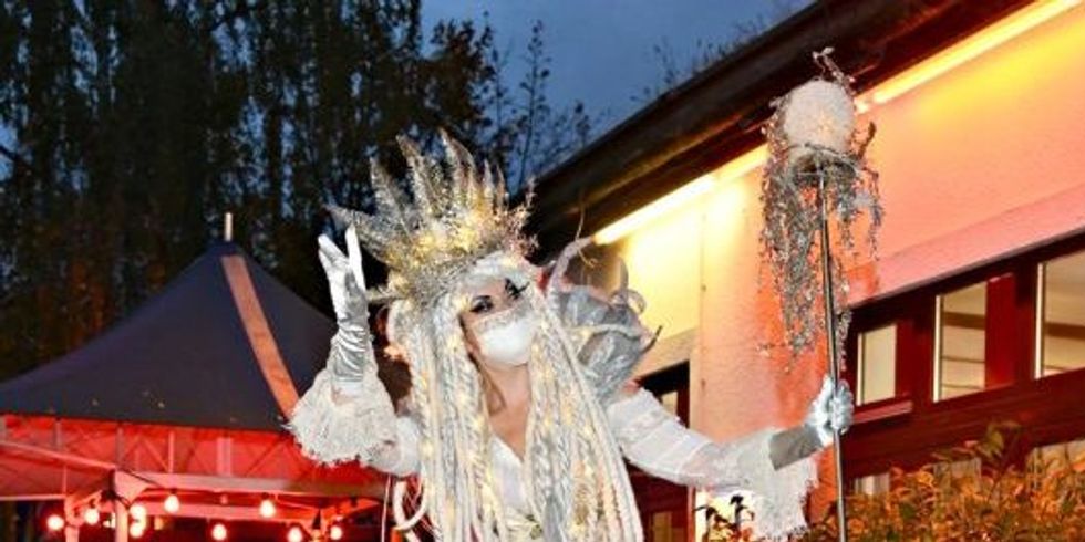 Begrüßung der Gäste durch die Lichtfee Lidia Buonfino