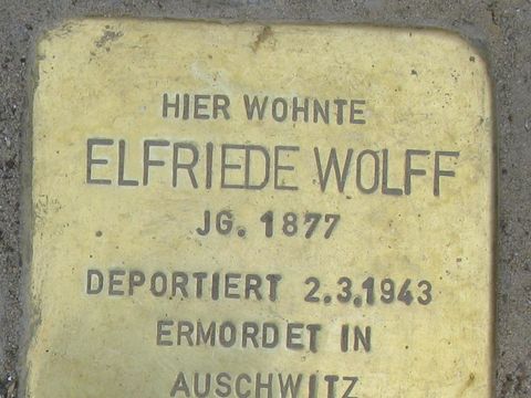 Stolperstein für Elfriede Wolff, Foto: Frank Janotta-Simons
