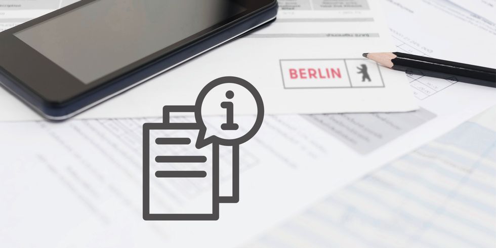 Dokumente mit Handy und Icon Inklusion