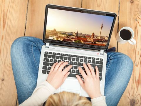 Berlin Panorama auf einem Laptop