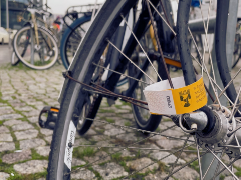 Ei nSchrottfahrrad am Berliner Hauptbahnhof