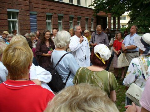 Im Sankt Gertrauden-Krankenhaus-Park, Foto: KHMM