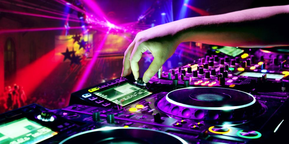 DJ am Plattenteller