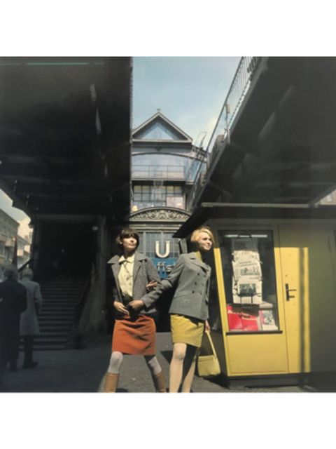Arno Fischer: aus der Serie Berlin Schönhauser Allee, 1967 (Bild: © Erbengemeinschaft Arno Fischer /Courtesy LOOCK, Berlin)