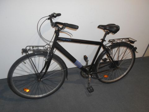 Schwarzes Herrenfahrrad