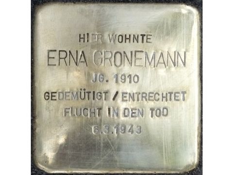 Stolperstein Erna Gronemann (Bild: Stolpersteine-Initiative CW, H.-J. Hupka)