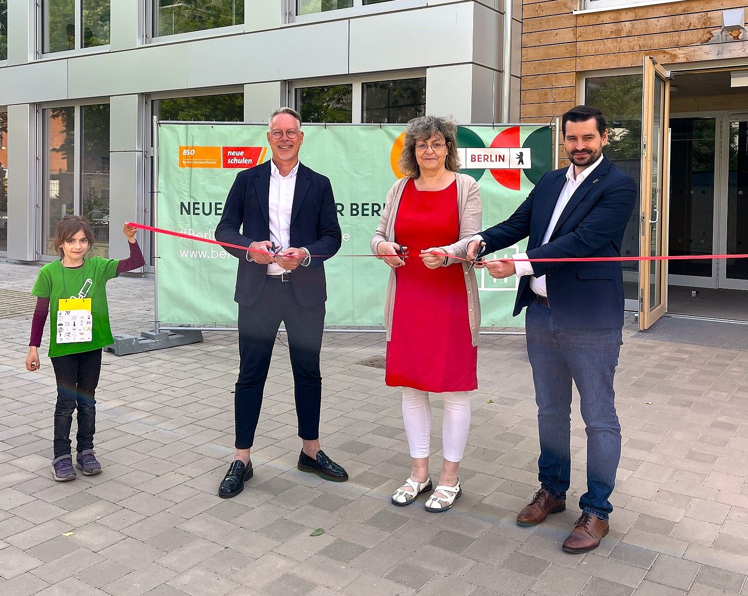 2025 Eröffnung Holz-MEB Bouche-Schule