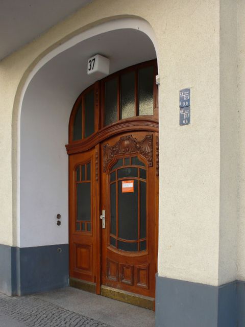 Hauseingang Pariser Str. 37
