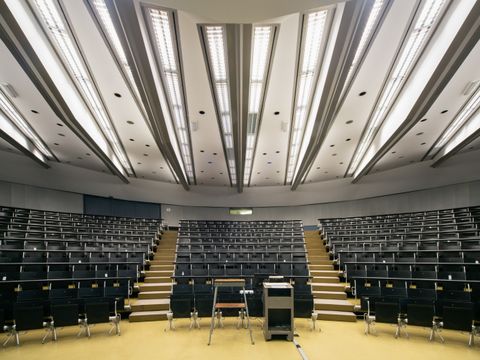 Institut für Hygiene und Mikrobiologie, Hörsaal (Bild: Landesdenkmalamt Berlin, Anne Herdin)