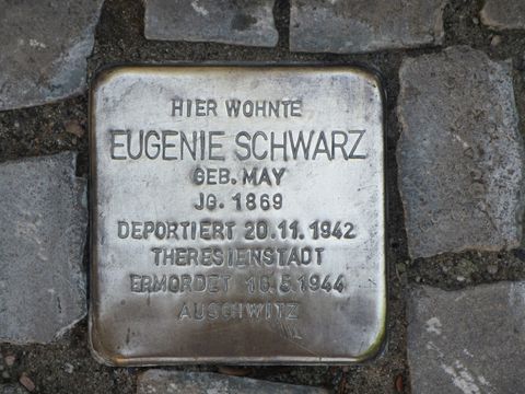 Stolperstein Eugenie Schwarz, Foto: F. Siebold, Juni 2013