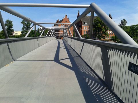 Stahlsteg für Rad- und Fußverkehr