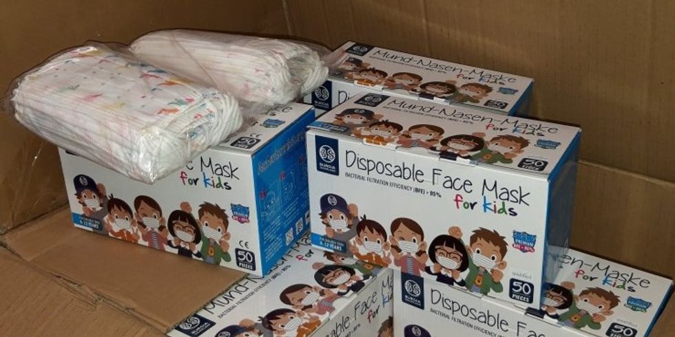 Lieferung von Kindermasken eingetroffen