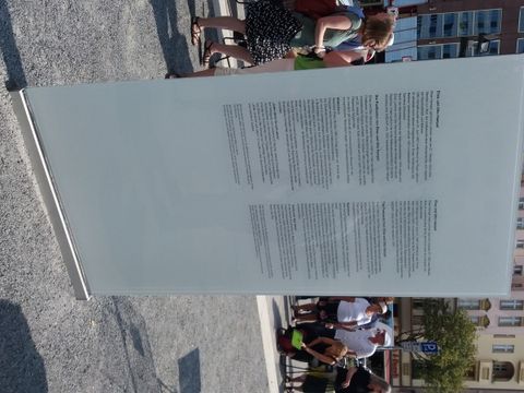 Einweihung_Stele_Elise_und_Otto_Hampel