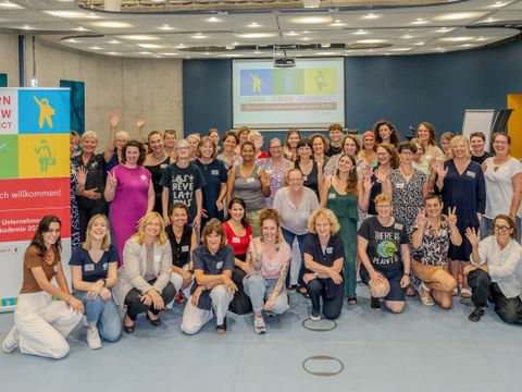 Gruppenfoto mit den Teilnehmerinnen bei der zweiten Unternehmerinnen-Akademie im Jahr 2025025 II