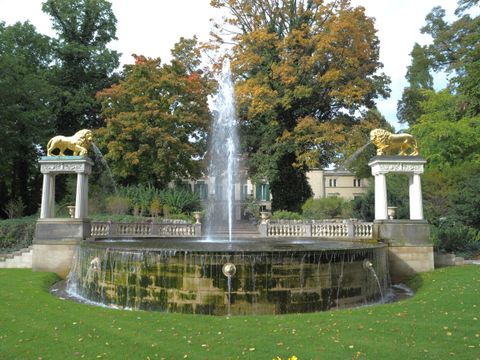 Schlosspark Glienicke, Löwenfontaine im Pleasureground (Bild: Landesdenkmalamt Berlin, Wolfgang Bittner)