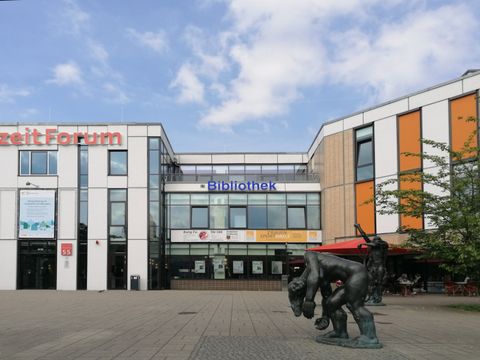 Fuehrung durch das Freizeitfroum Marzahn am Tag der Staedtebaufoerderung 2024