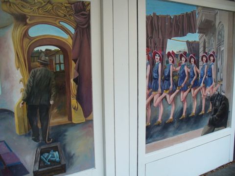 Wandgemälde am Seniorenwohnheim, Schloßstr. 26-27, Foto: KHMM