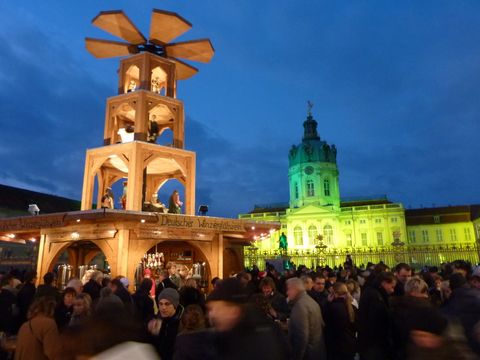 Weihnachtsmarkt am Schloss, 10.12.2011, Foto: KHMM