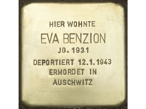 Stolperstein Eva Benzion (Bild: Stolpersteine-Initiative CW, H.-J. Hupka)
