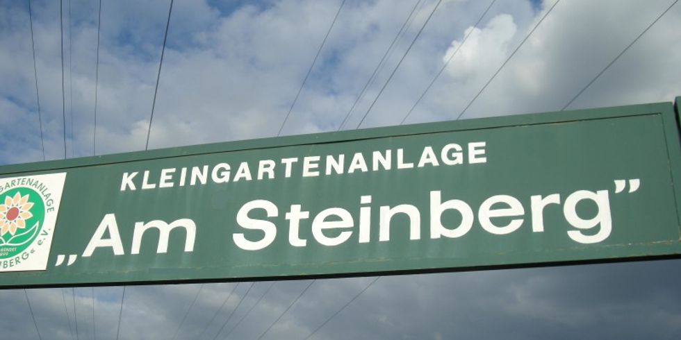 Schild mit Aufschrift KGA Am Steinberg