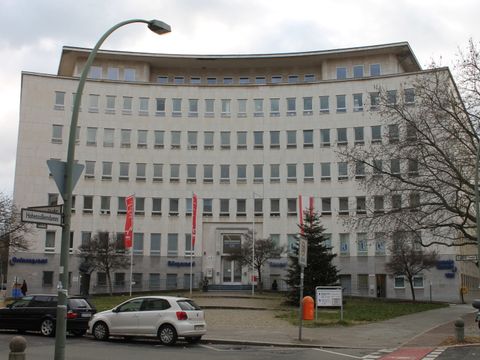 Dienstgebäude Hohenzollerndamm 174-177, Kiezspaziergang 12.12.2015
