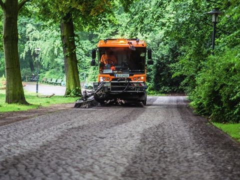 Für den groben Putz wird größeres Geschütz aufgefahren