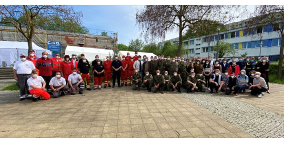 Gruppenfoto Helfende Schwerpunktimfpungen