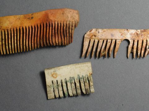 Kämme aus einem Zwangsarbeiterlager (Bild: Brandenburgisches Landesamt für Denkmalpflege und Archäologisches Landesmuseum, Thomas Kersting)