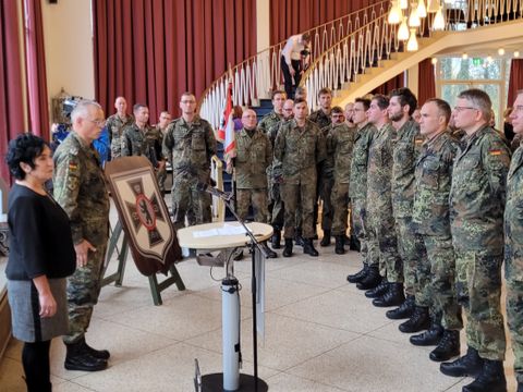 Angetreten im Foyer des Ernst-Reuter-Saales (Bild: BA Rdf)
