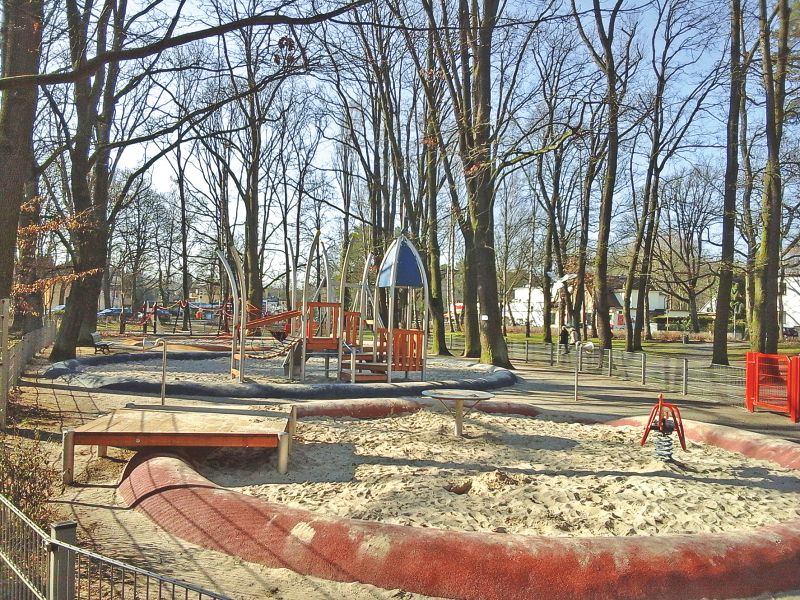 Spielplatz Falkenplatz 1