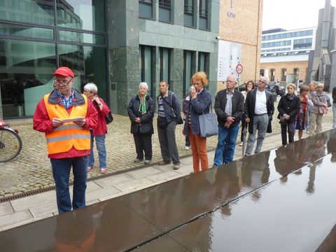 Brunnen auf dem Herbert-Lewin-Platz, 13.9.2014, Foto: KHMM