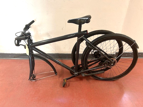 Schwarzes E-Bike