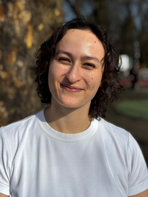 Porträtfoto Lenya Deborah Berge