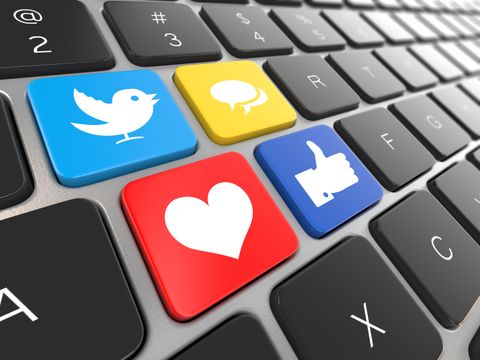 Tastatur mit Social Media Symbolen