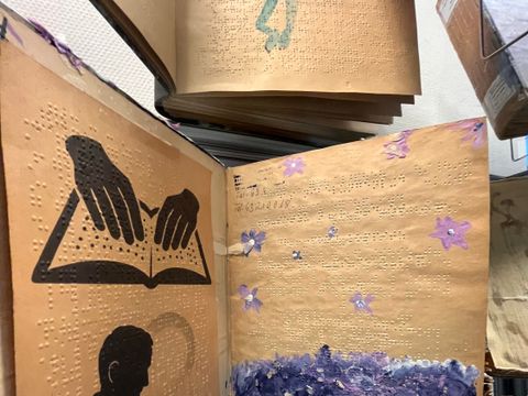 weitere ausgestellte Braille-Bücher