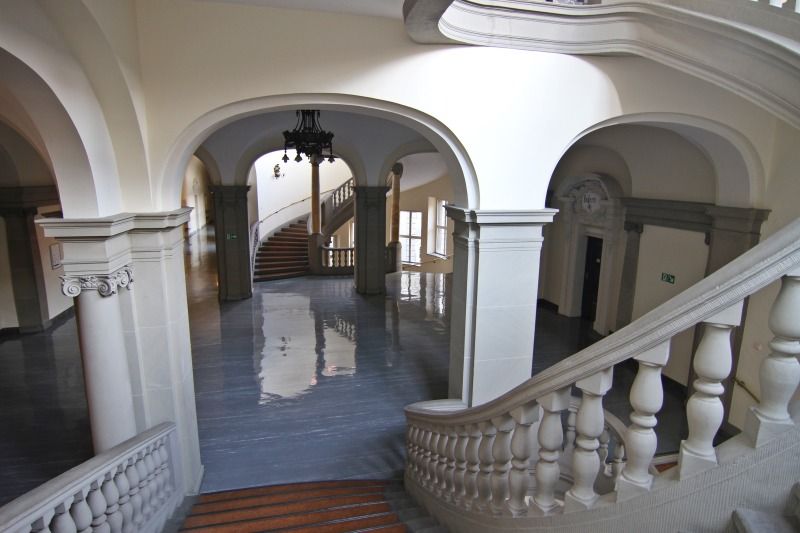 Eingangshalle des Oberverwaltungsgerichts