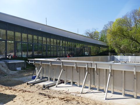 Baustelle fuer das Außenbecken am Stadtbad Tiergarten