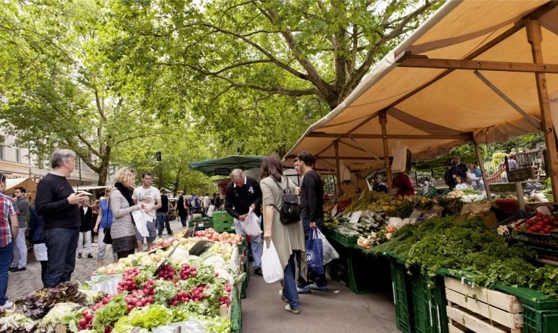 Auf den Wochenmärkten der Stadt darf berlinert werden (Bild: visitBerlin, Philip Koschel)