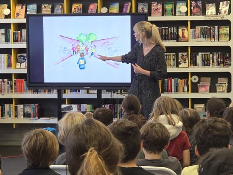Dozentin Sarah Geißler, Dekanatsreferentin, FB 5 Polizei und Sicherheitsmanagement, an der Hochschule für Wirtschaft und Recht Berlin (HWR) mach jungen Menschen Mut
