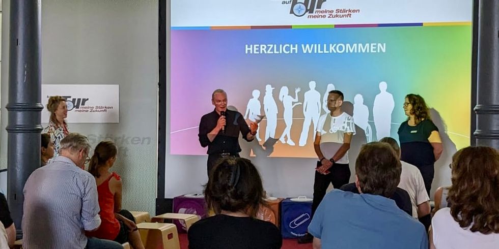 Oliver Nöll beim Komm auf Tour Elternabend