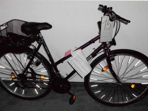 Lila-farbenes Damenfahrrad